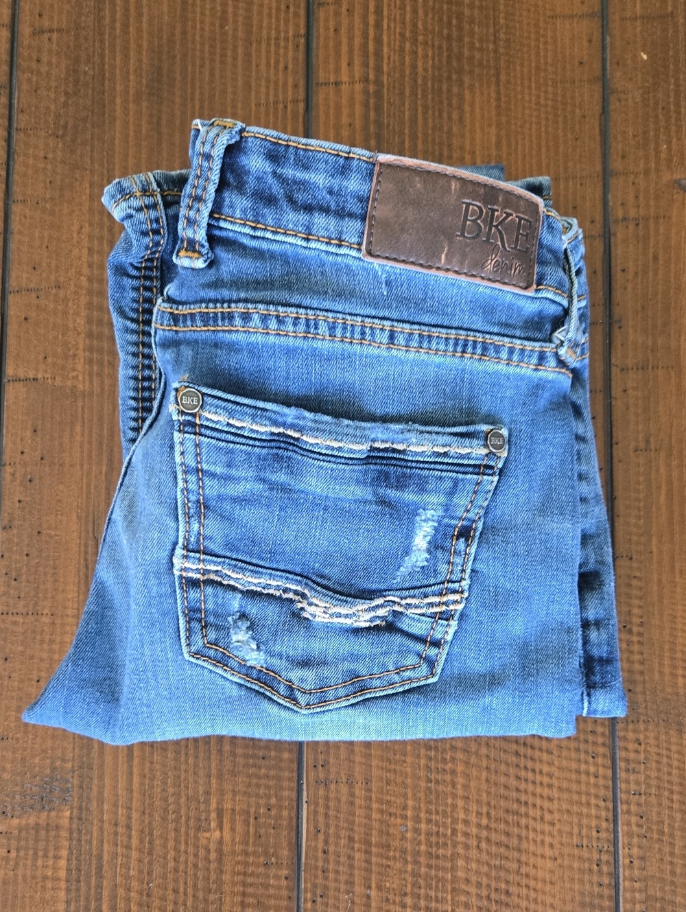 BKE Women’s Light Blue Distressed Skinny Jeans